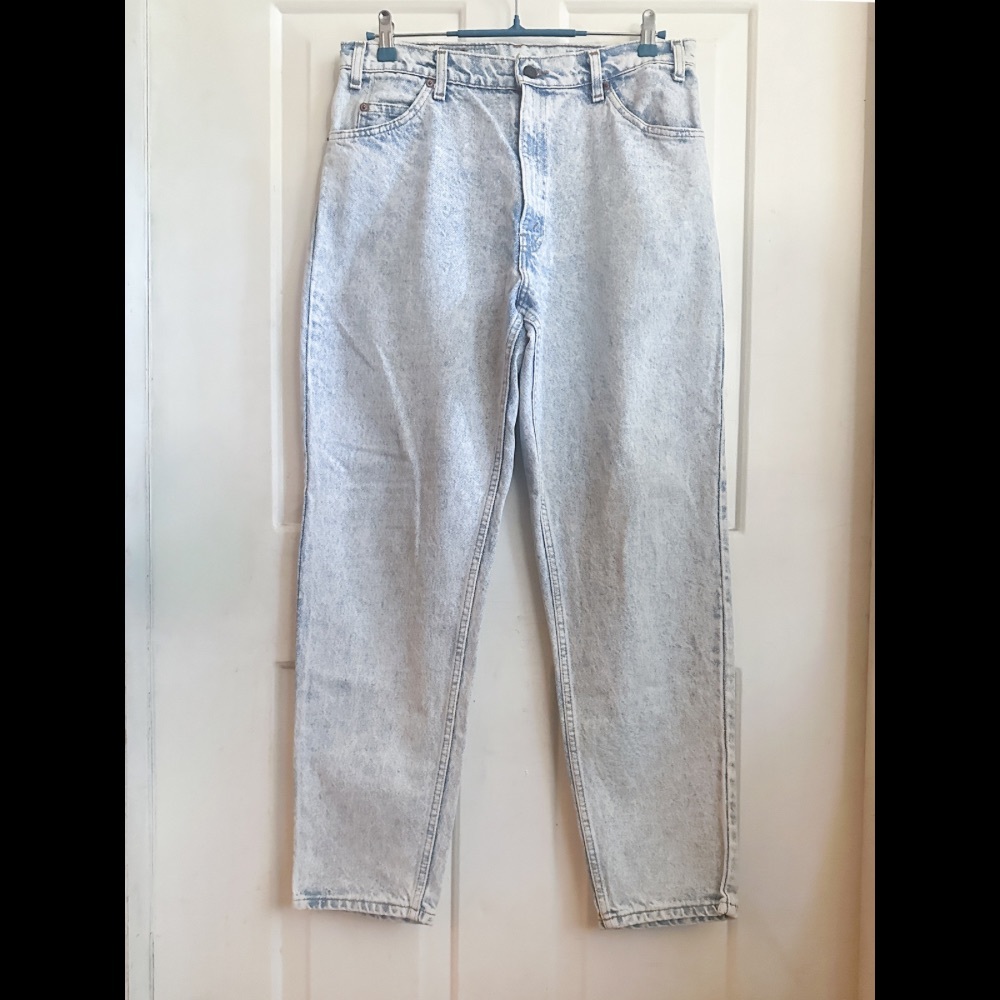 Vintage Levi 550 Light Acid Wash Blue Denim Jeans 90s 80s